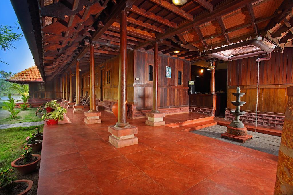 Kondai Lip Backwater Heritage Resort Kochi 外观 照片