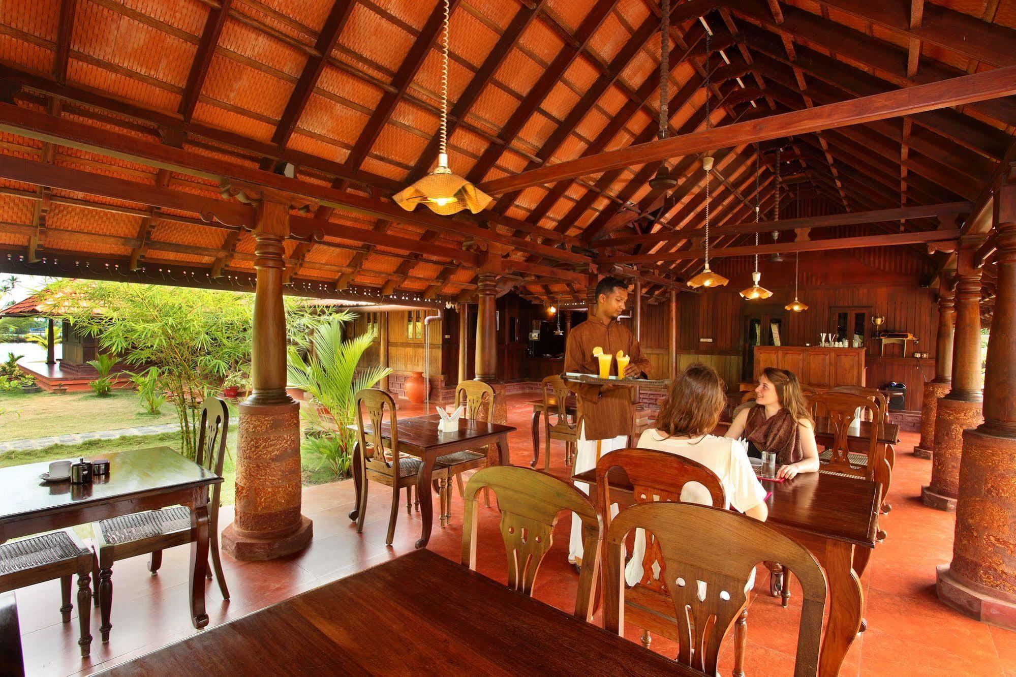 Kondai Lip Backwater Heritage Resort Kochi 外观 照片