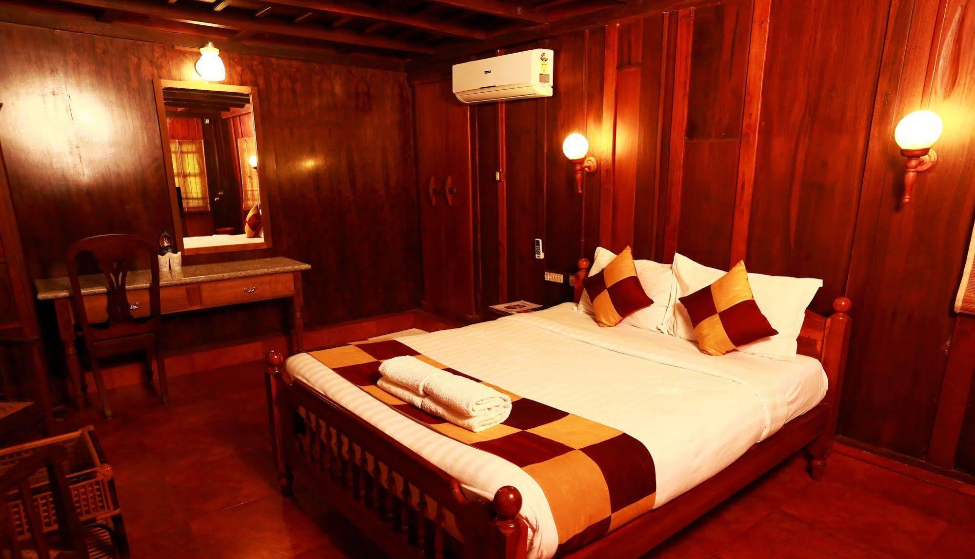 Kondai Lip Backwater Heritage Resort Kochi 外观 照片